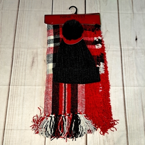 NINE WEST Woman's Faux Fur Pom Beanie and Scarf Set   NEW w/TAGS Red/Black/White - Picture 1 of 7